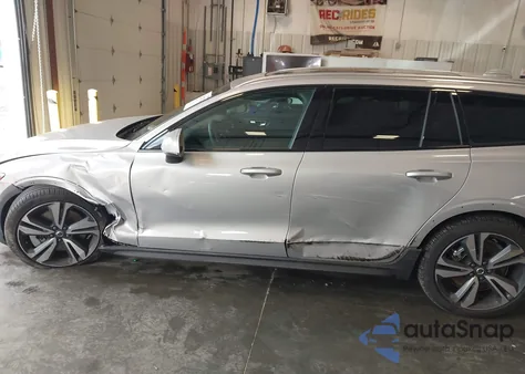 2025 Volvo V60 Cross Country B5 Plus from USA, damaged, VIN YV4L12WK1S2149939